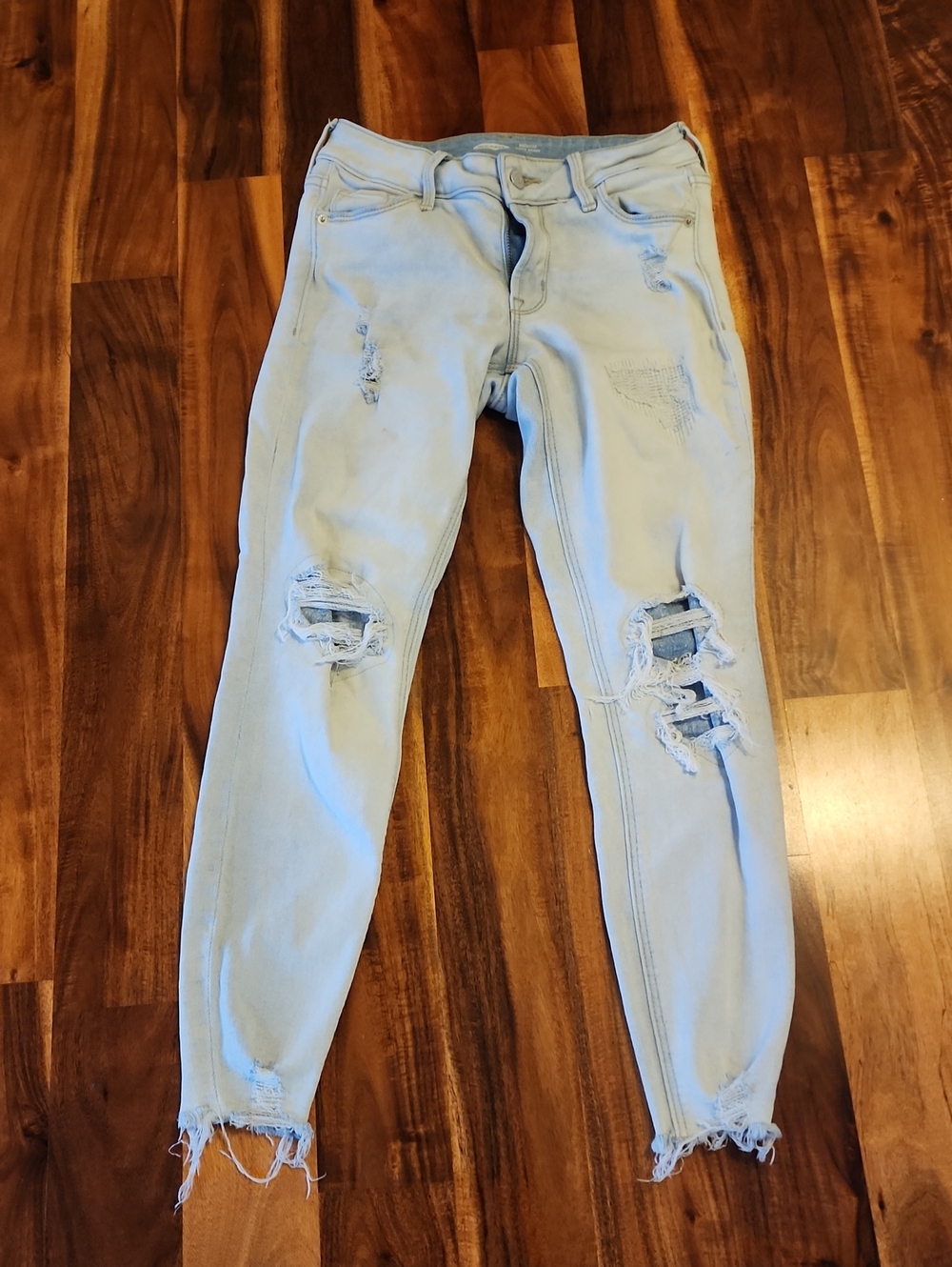 Old Navy Light Blue Ripped Women's Skinny Jeans
